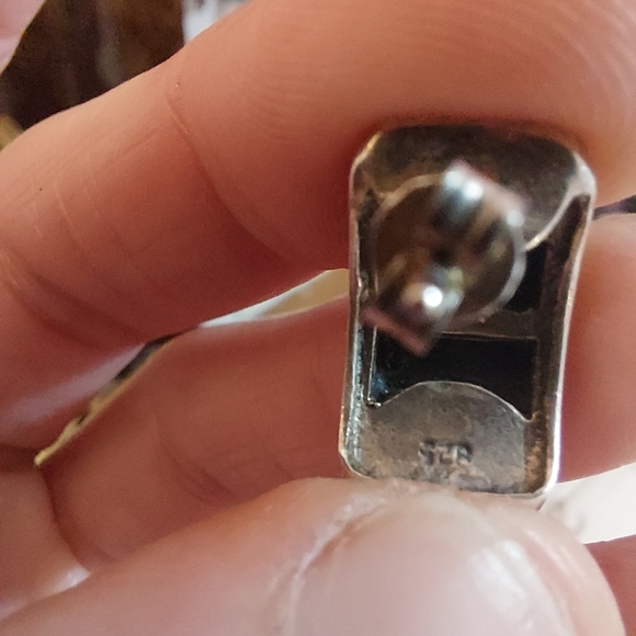 Channel real stealing silver earings.added more pictures.ALL MOST TIME 2 GO - Picture 8 of 8